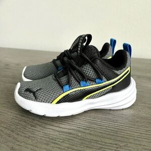 NWOB | Puma | Toddler Boy’s “Kinderfit” Slip On Running Shoes in Gray